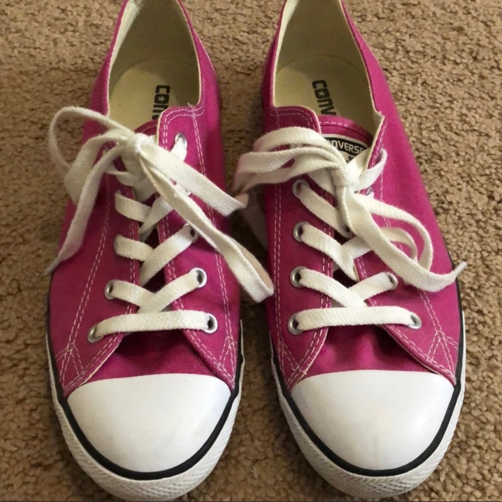 Converses Women’s